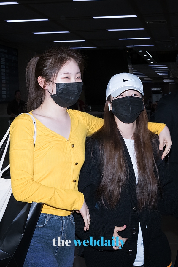 아이즈원(IZONE) 이채연-조유리, 김포국제공항 입국 현장
