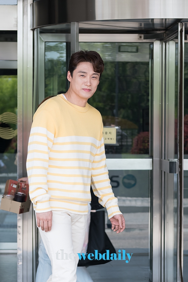 오상진 아나운서, KBS2 '대국민 토크쇼 안녕하세요' 출근길 현장
