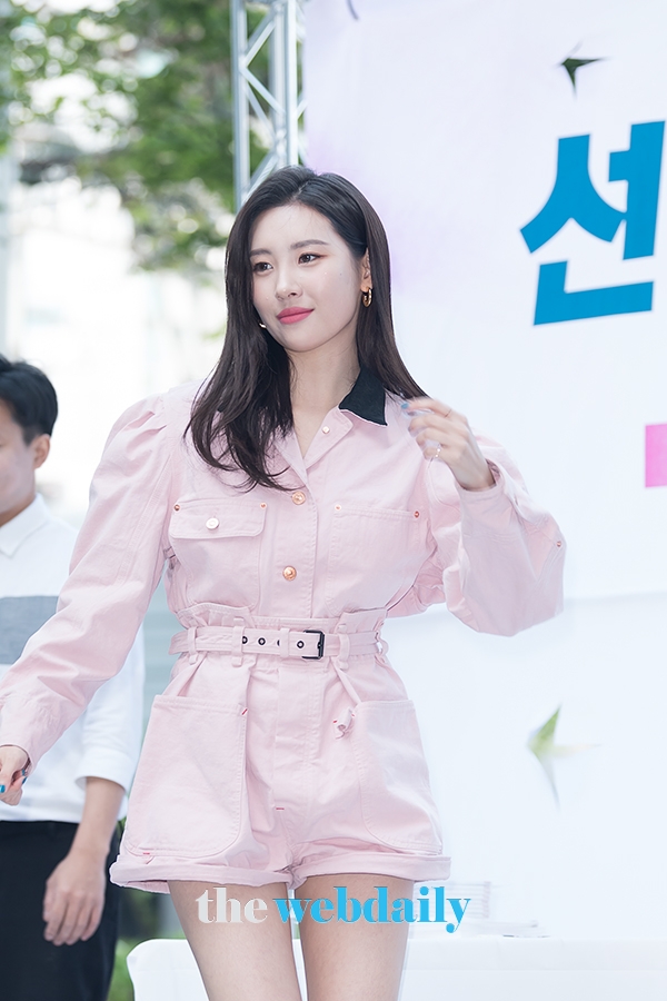 선미, 엔터식스 팬사인회 현장