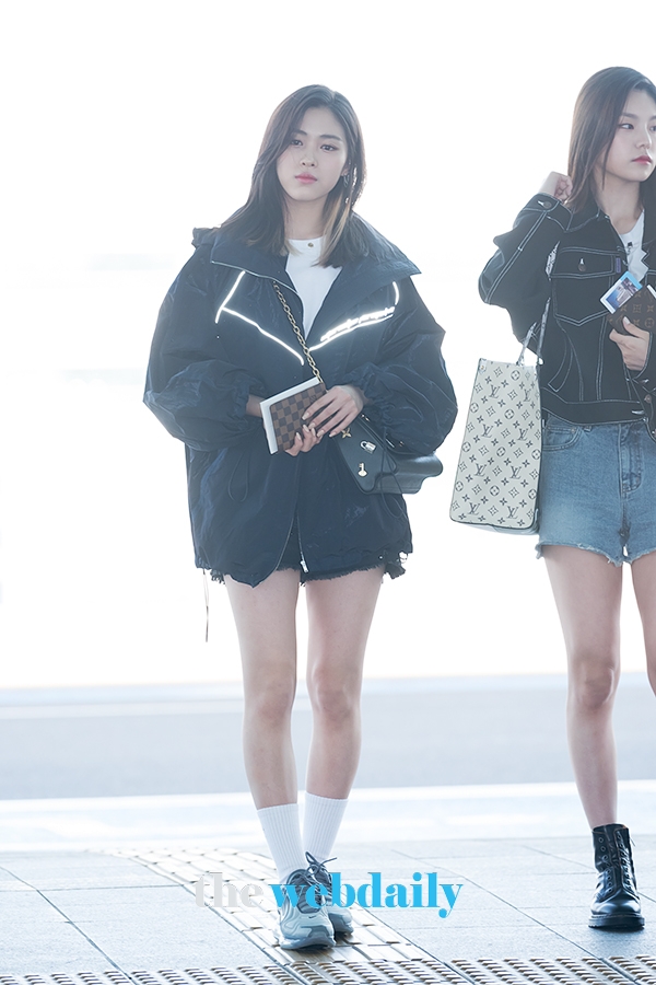 ITZY(있지) 류진, 인천국제공항 출국 현장