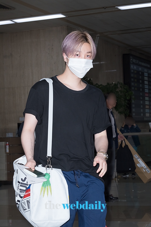 아이콘(iKON) 김진환, 김포국제공항 입국 현장
