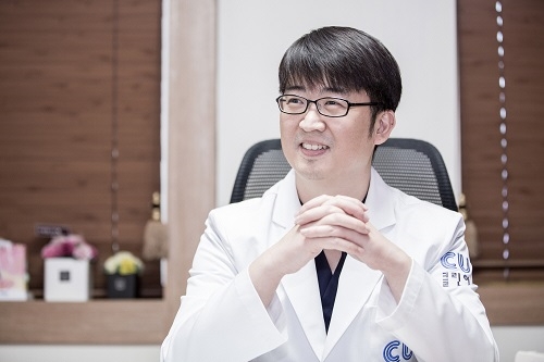 눈가와 입가 주름, 턱선 처침…피부과 리프팅 시술 이용해볼까?