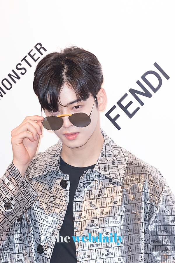 차은우, 젠틀몬스터 포토월 행사 현장