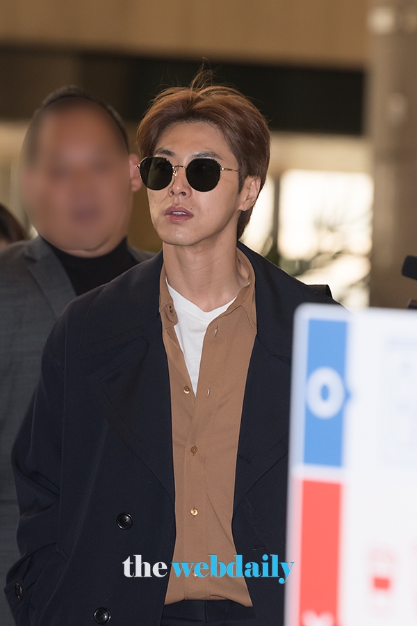 동방신기(TVXQ) 유노윤호, 김포국제공항 출국 현장