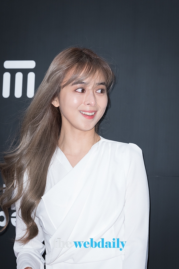 임은경, 밀리언뷰티 포토월 행사 현장