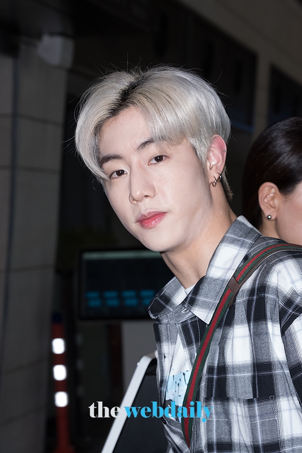갓세븐(GOT7) 마크, 김포국제공항 국내선 출발 현장