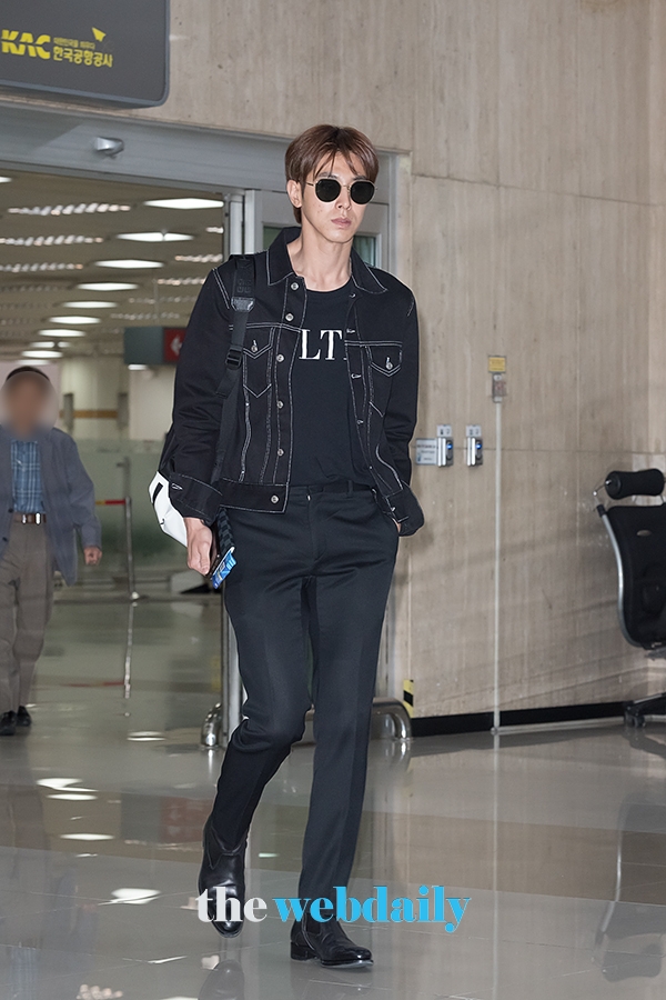 동방신기(TVXQ) 유노윤호, 김포국제공항 입국 현장