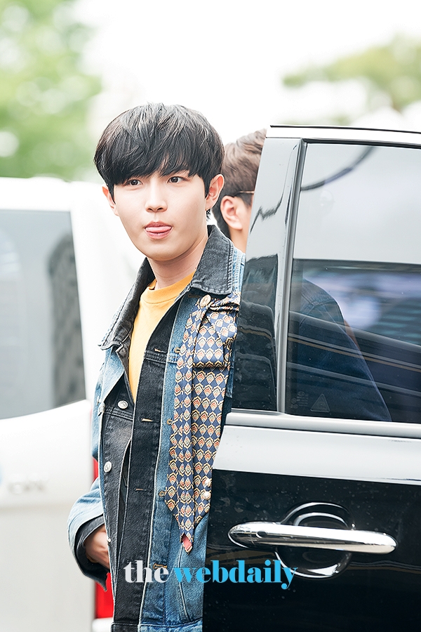 김재환, KBS2 '대국민 토크쇼 안녕하세요' 출근길 현장