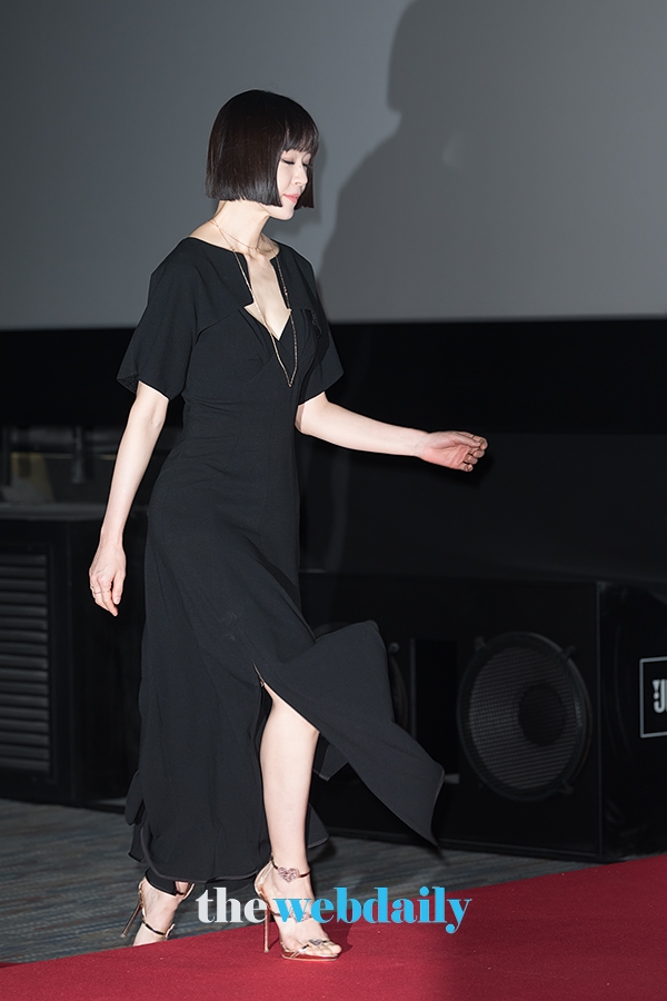 김윤아, ‘비컴 언 아이콘(Become An Icon)’ 캠페인 포토월 행사 현장