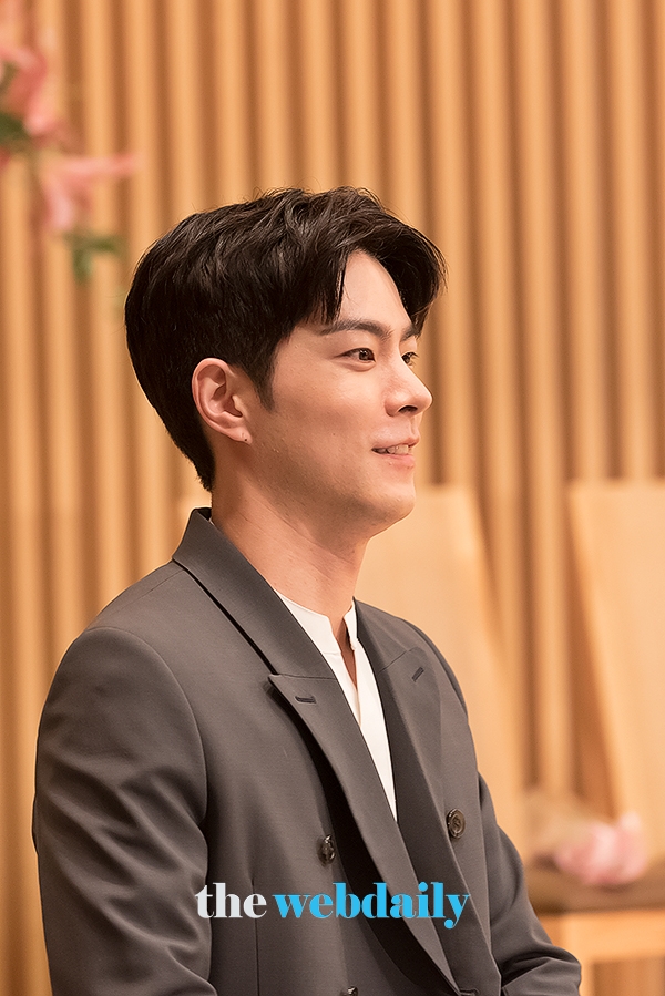 홍종현, SBS 수목 드라마 '절대그이' 제작발표회 현장