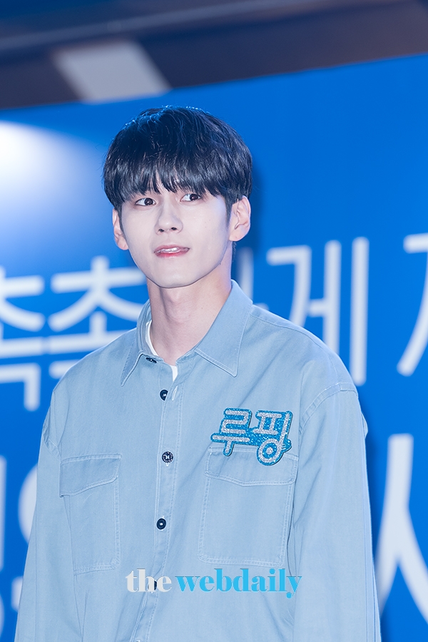 옹성우, 루핑 팬사인회 현장