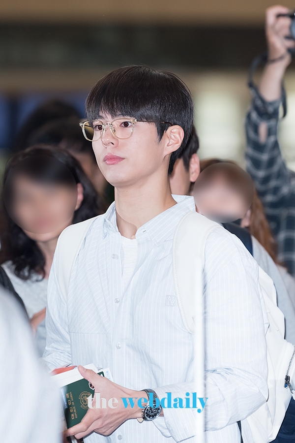 박보검, 김포국제공항 출국 현장