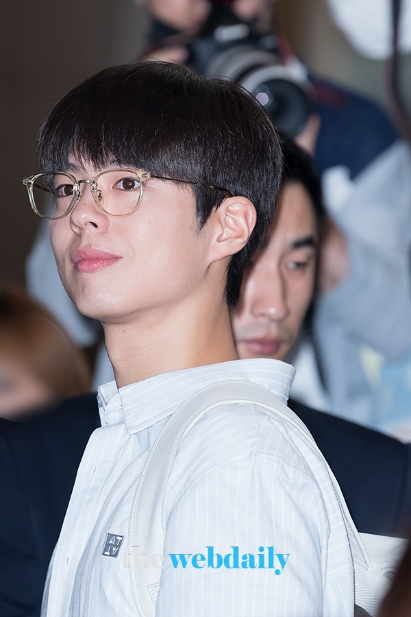 박보검, 김포국제공항 출국 현장