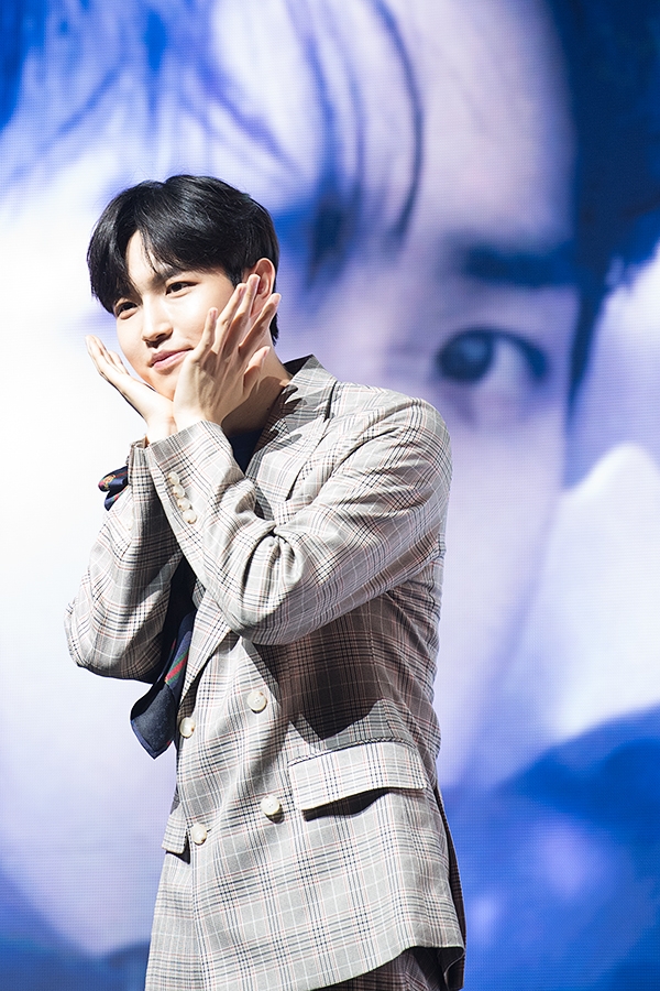 김재환, 첫 번째 미니앨범 'Another' 쇼케이스 현장