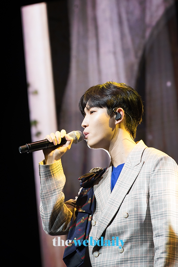 김재환, 첫 번째 미니앨범 'Another' 쇼케이스 현장