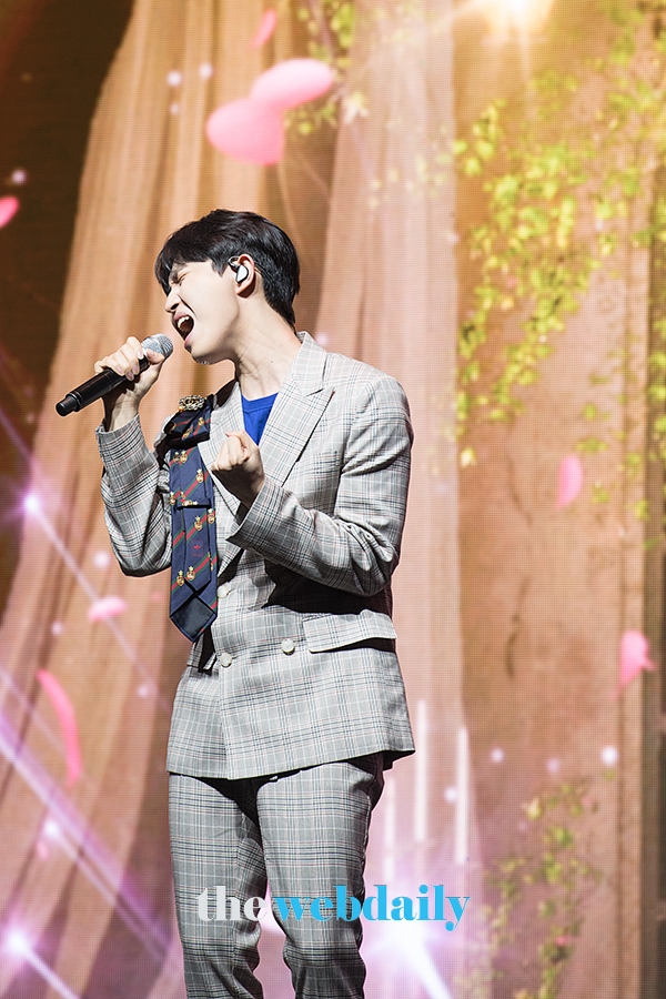 김재환, 첫 번째 미니앨범 'Another' 쇼케이스 현장