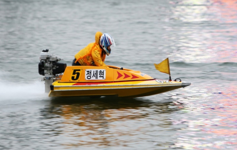 2019시즌 선전을 펼치고 있는 15기 정세혁 선수 경주 모습. (사진=국민체육진흥공단)