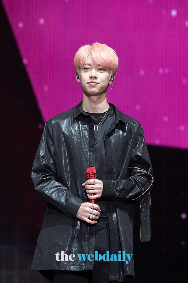 AB6IX 김동현, AB6IX 데뷔 앨범 B:COMPLETE(비컴플릿)’ 발매 기념 쇼케이스 현장