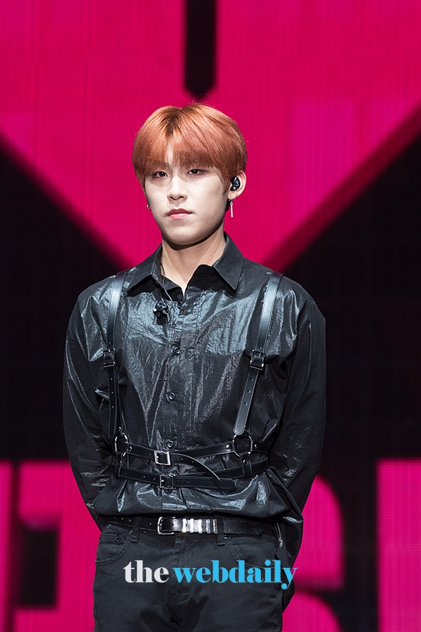 AB6IX 박우진, 데뷔 앨범 B:COMPLETE(비컴플릿)’ 발매 기념 쇼케이스 현장