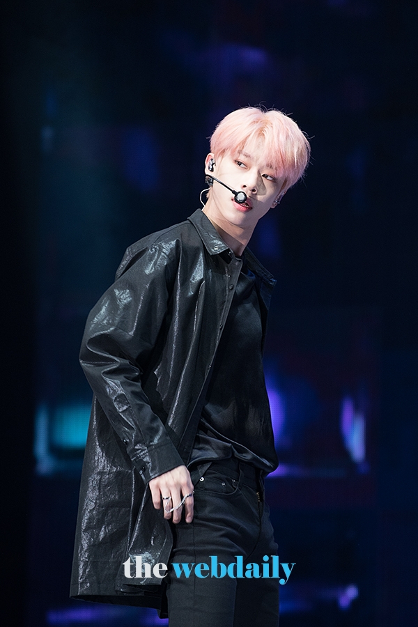 AB6IX 김동현, 데뷔 앨범 B:COMPLETE(비컴플릿)’ 발매 기념 쇼케이스 현장