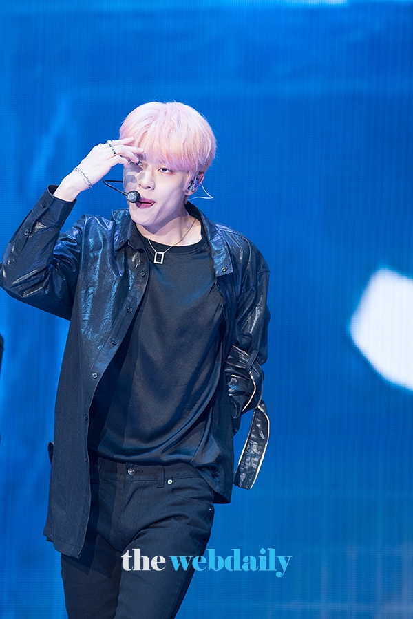 AB6IX 김동현, 데뷔 앨범 B:COMPLETE(비컴플릿)’ 발매 기념 쇼케이스 현장