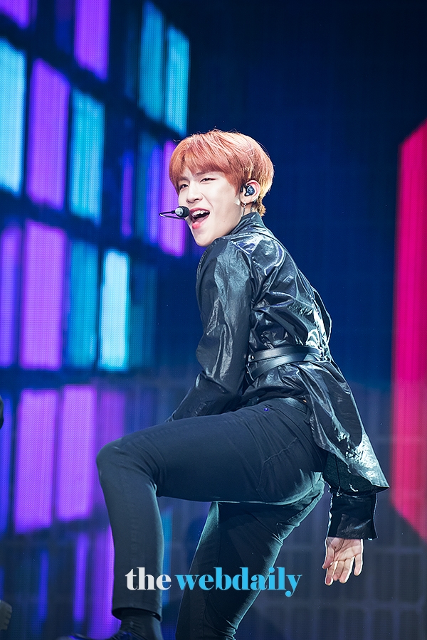 AB6IX 박우진, 데뷔 앨범 B:COMPLETE(비컴플릿)’ 발매 기념 쇼케이스 현장