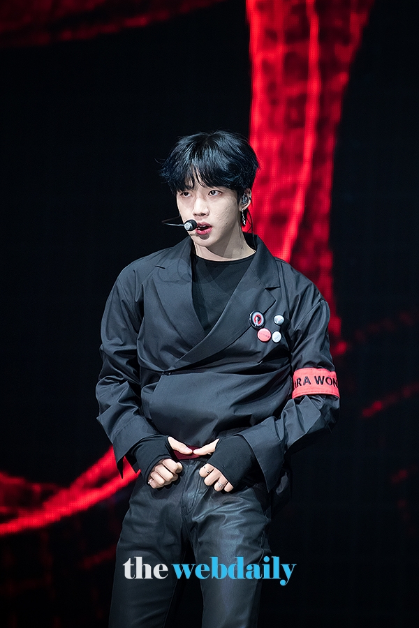 AB6IX 임영민, 데뷔 앨범 B:COMPLETE(비컴플릿)’ 발매 기념 쇼케이스 현장