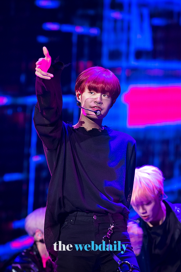 AB6IX 이대휘, 데뷔 앨범 B:COMPLETE(비컴플릿)’ 발매 기념 쇼케이스 현장