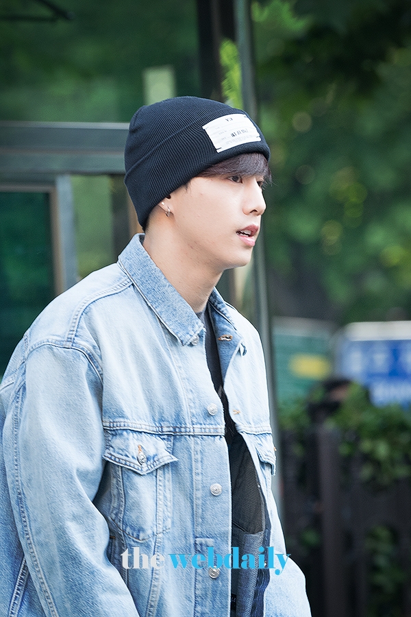 갓세븐(GOT7) 마크, KBS 2TV 음악방송 '뮤직뱅크' 출근길