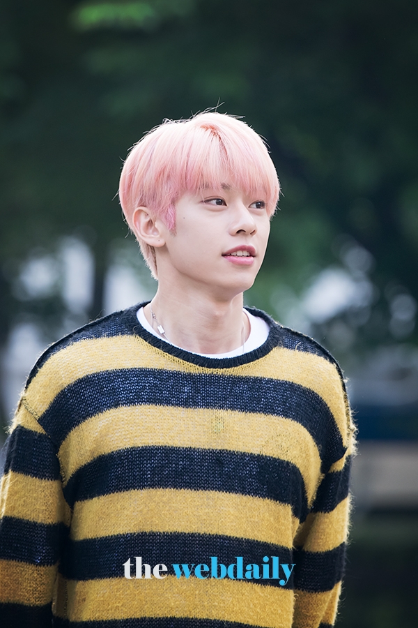 AB6IX 김동현, KBS 2TV 음악방송 '뮤직뱅크' 출근길