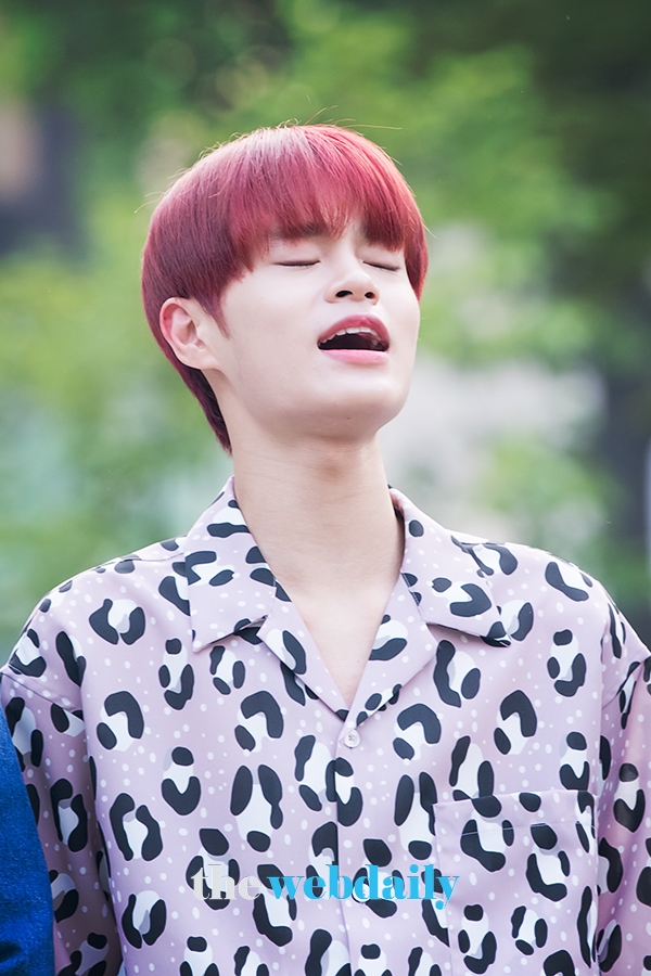 AB6IX 이대휘, KBS 2TV 음악방송 '뮤직뱅크' 출근길