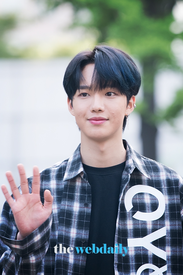 AB6IX 임영민, KBS 2TV 음악방송 '뮤직뱅크' 출근길