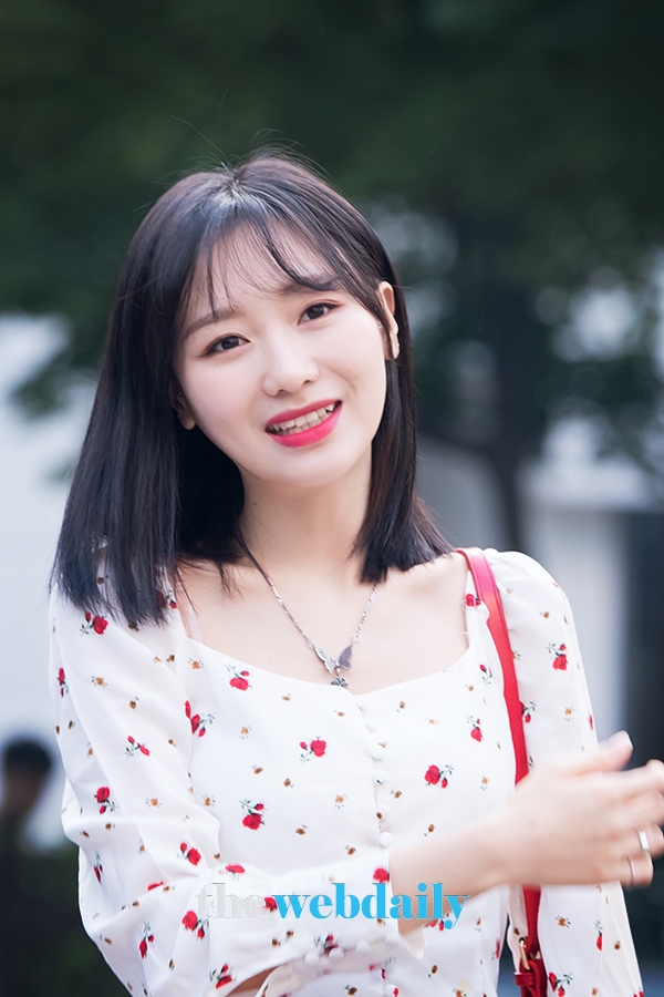 러블리즈(Lovelyz) 류수정, KBS 2TV 음악방송 '뮤직뱅크' 출근길