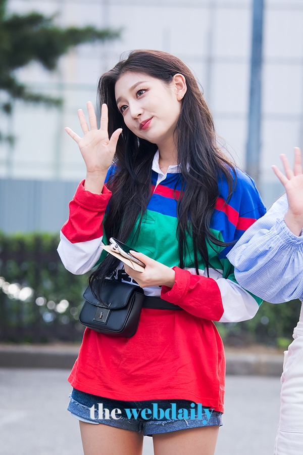 러블리즈(Lovelyz) 정예인, KBS 2TV 음악방송 '뮤직뱅크' 출근길
