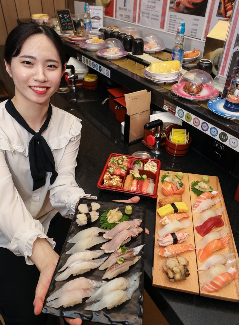 현대그린푸드, 본가스시 한 접시에서 두 가지 초밥 즐겨보세요