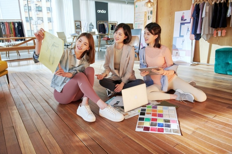 안다르, 신애련 대표 TVC 공개