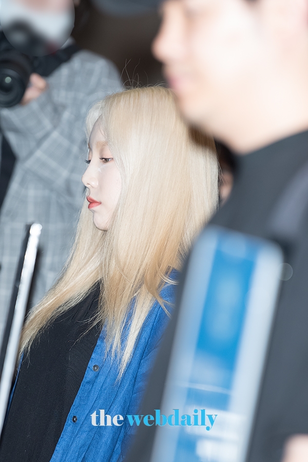 소녀시대 태연, 김포국제공항 출국 현장