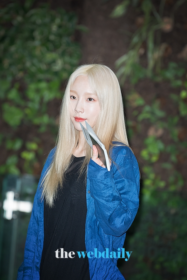 소녀시대 태연, 김포국제공항 출국 현장