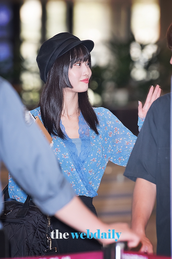 TWICE(트와이스) 모모, 김포국제공항 출국 현장