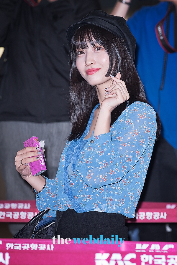 TWICE(트와이스) 모모, 김포국제공항 출국 현장
