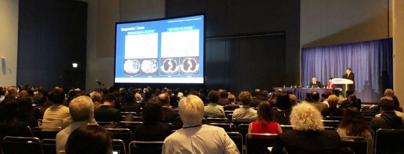 서울아산병원 종양내과 김태원 교수가 지난 3일(현지시간) 美 시카고에서 열린 제 55회 미국임상종양학회(ASCO)에서 벨바라페닙 임상 결과를 발표하고 있다. (사진=한미약품)
