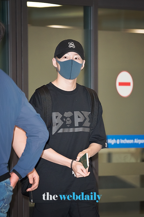 하성운, 인천국제공항 입국 현장