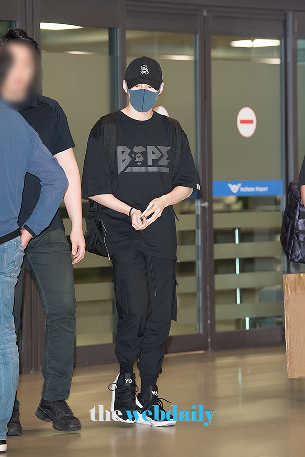 하성운, 인천국제공항 입국 현장