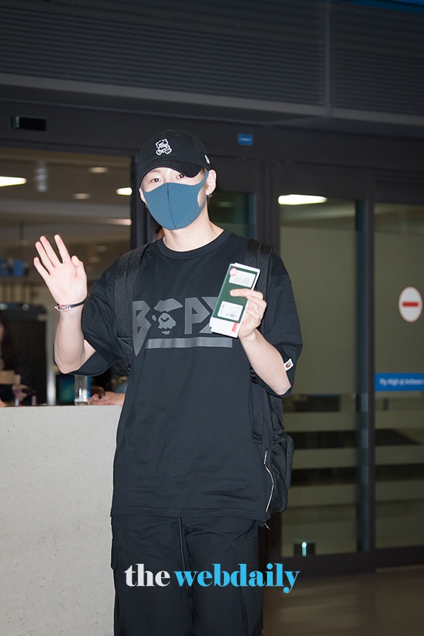 하성운, 인천국제공항 입국 현장