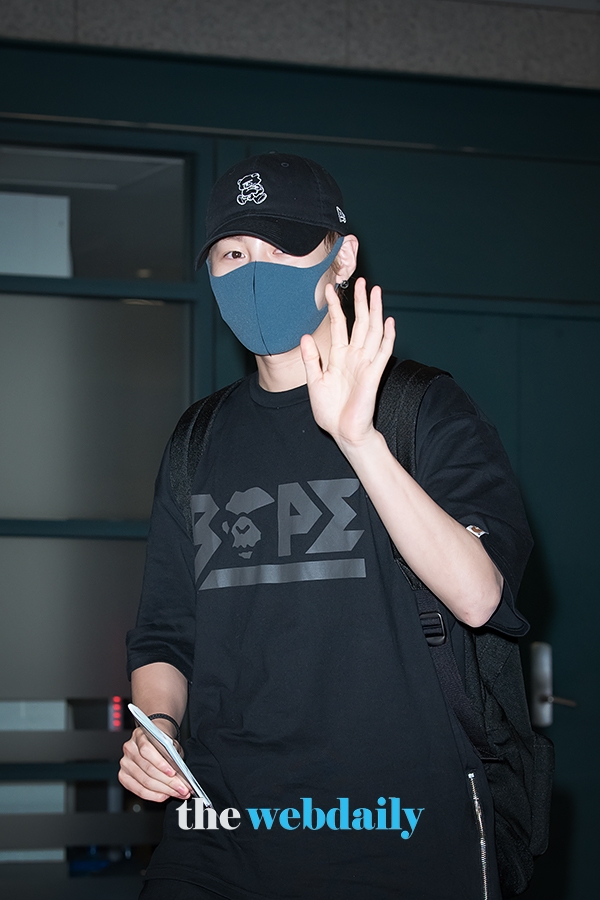 하성운, 인천국제공항 입국 현장