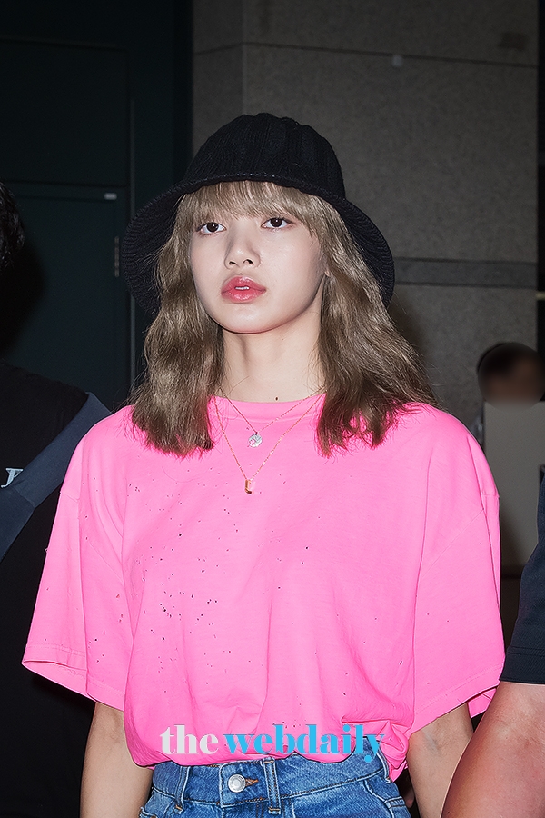 BLACKPINK(블랙핑크) 리사, 인천국제공항 입국 현장