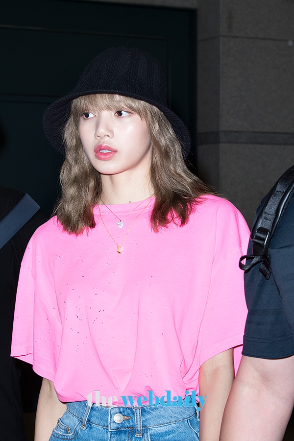 BLACKPINK(블랙핑크) 리사, 인천국제공항 입국 현장
