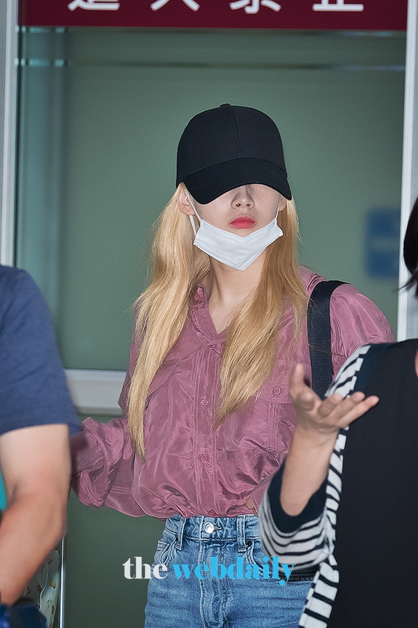 TWICE(트와이스) 사나, 김포국제공항 입국 현장