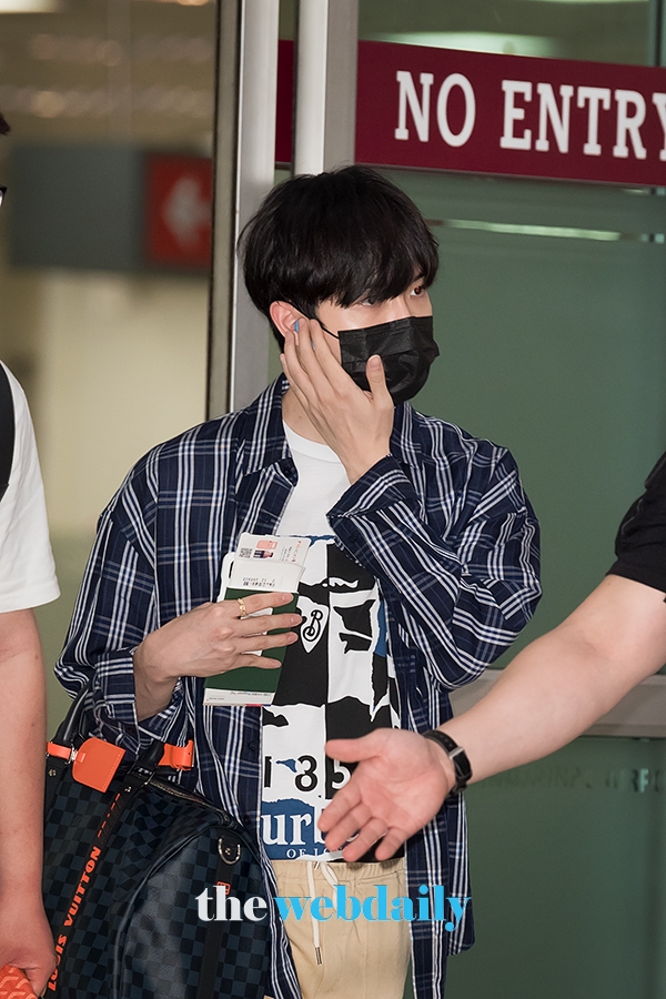 김재환, 김포국제공항 입국 현장