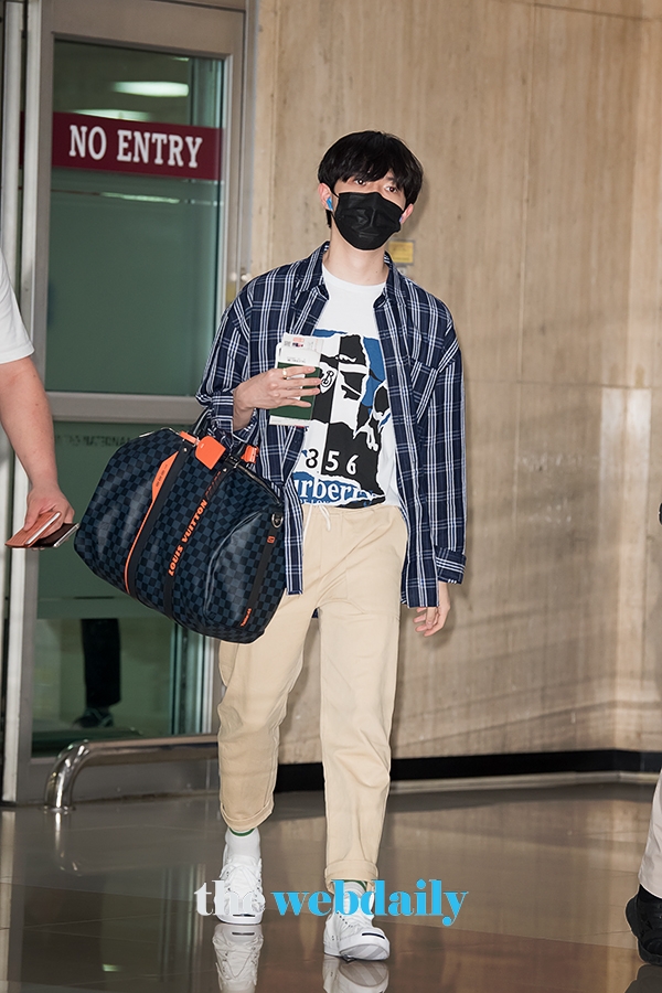 김재환, 김포국제공항 입국 현장